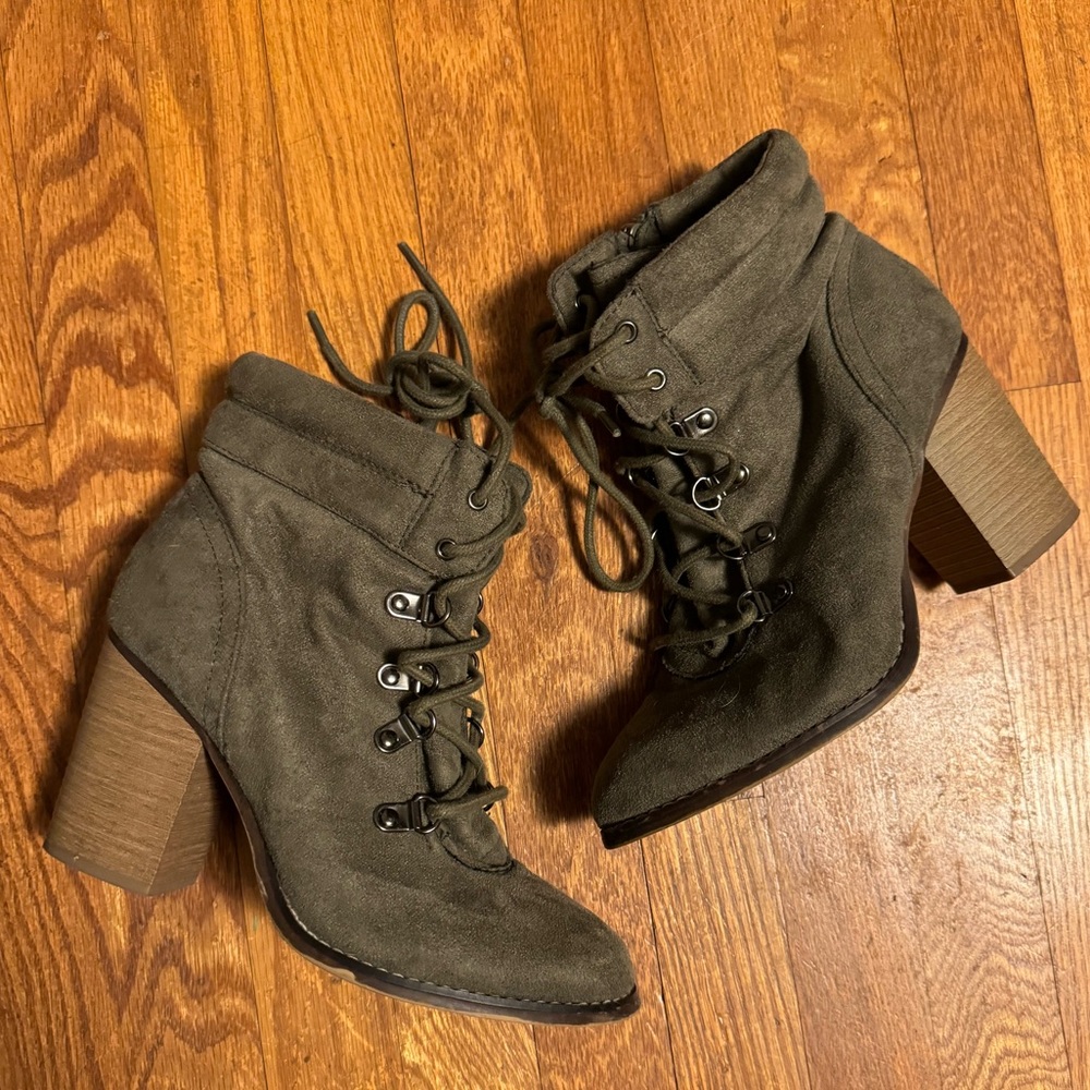 Olive Green Heeled Booties Sz 6